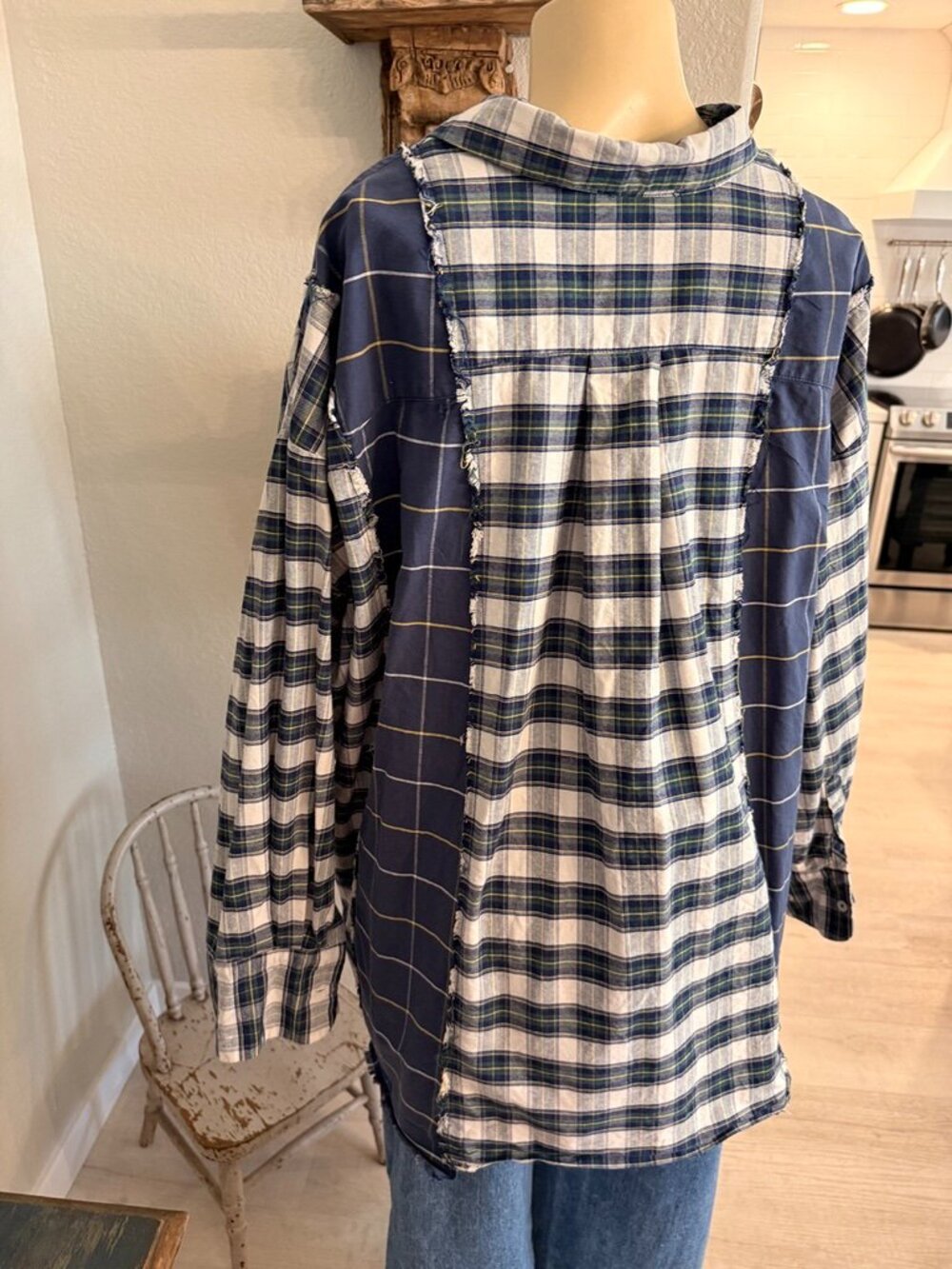 BDG (urban outfitters) Oversized Flannel BoyFriend Button Down Shirt - Picture 7 of 7